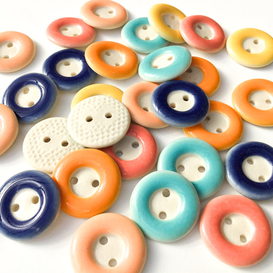 COLOR LOOP Porcelain Button 3/4"