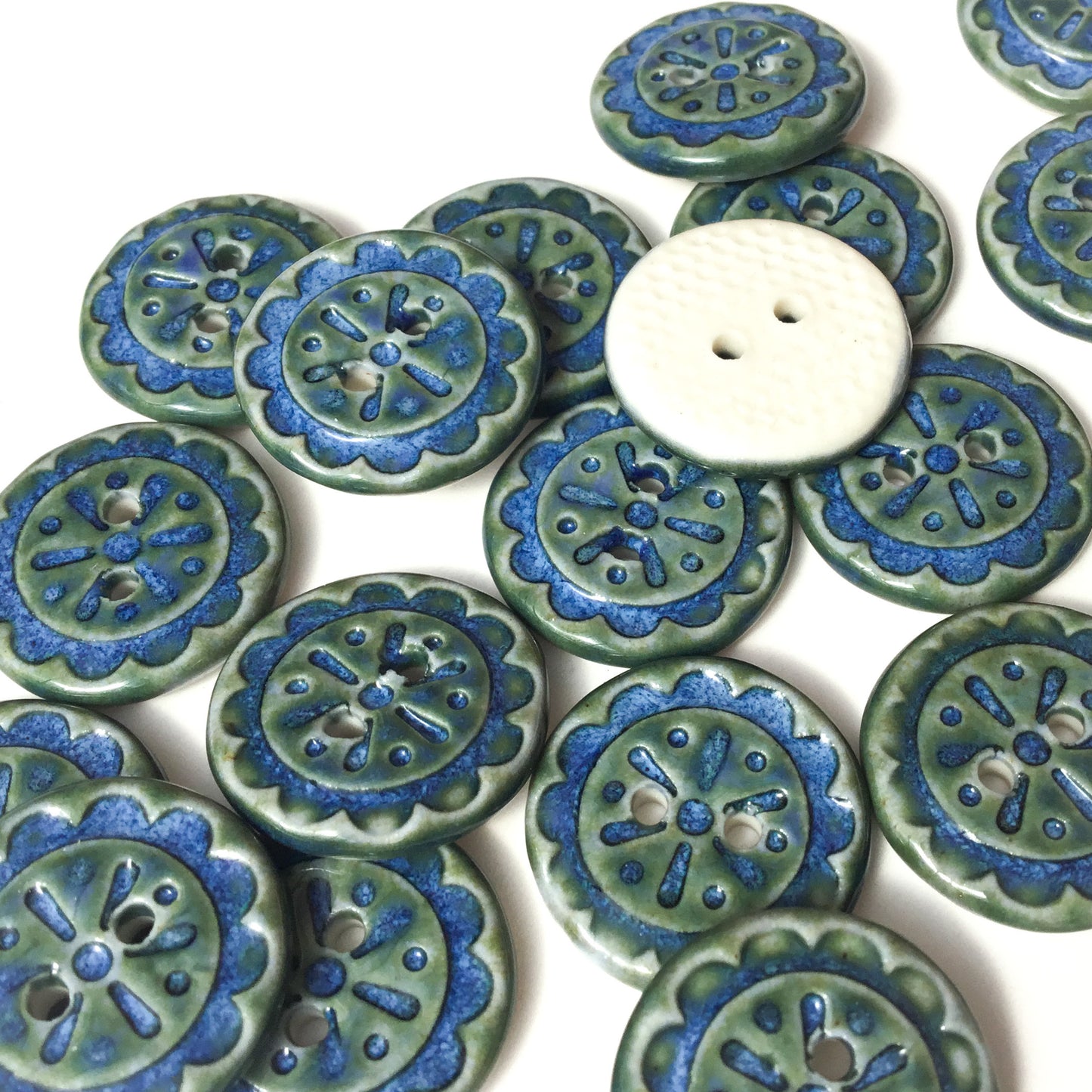Scalloped Flowers Porcelain Button ‘Indigo Float’ 11/16"
