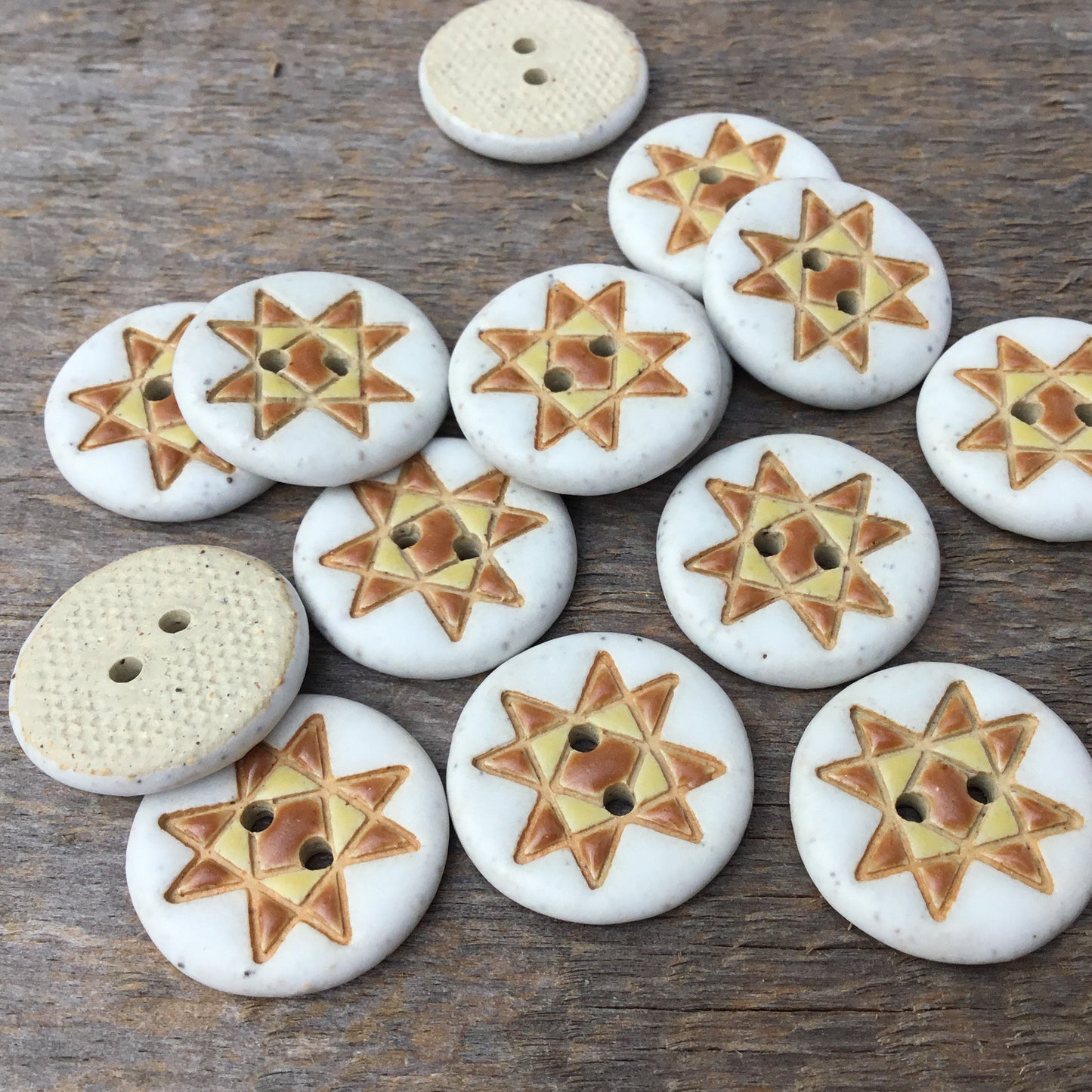 Ohio Star Quilt Block Stoneware Button ‘Prairie Quilt’ 3/4”