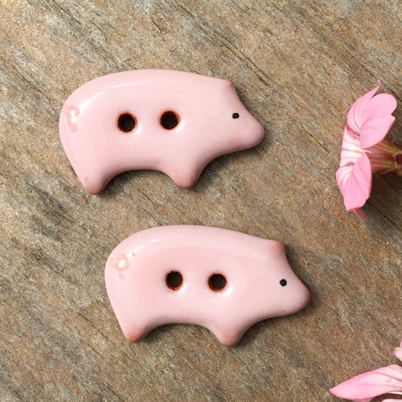 Little Pig Buttons  1/2" x 7/8"