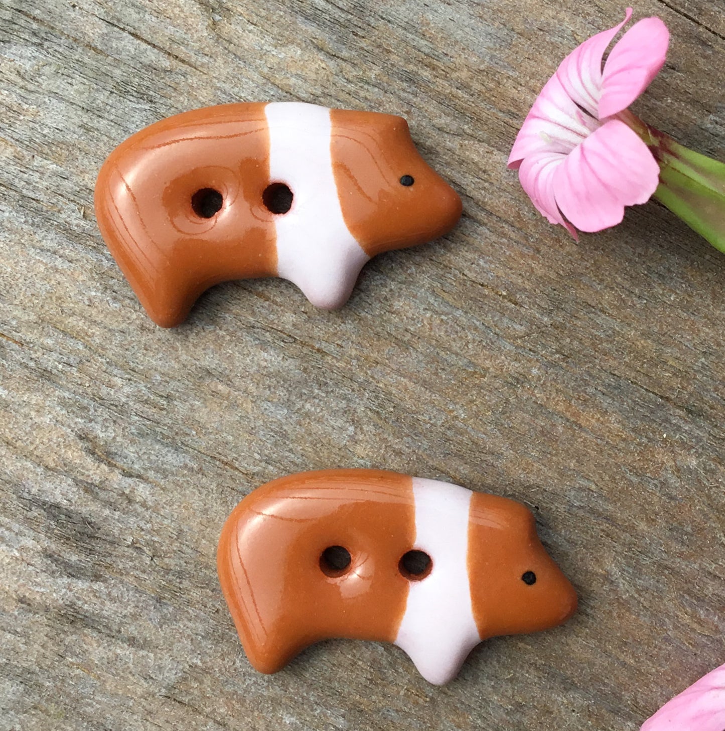 Little Pig Buttons  1/2" x 7/8"