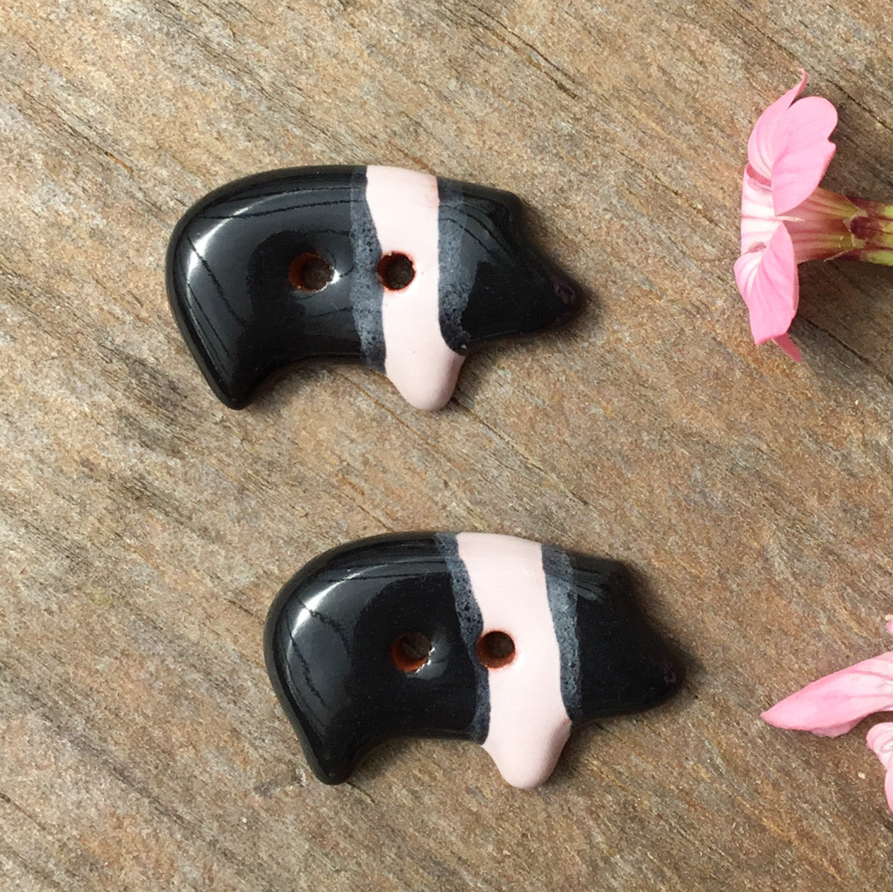 Little Pig Buttons  1/2" x 7/8"