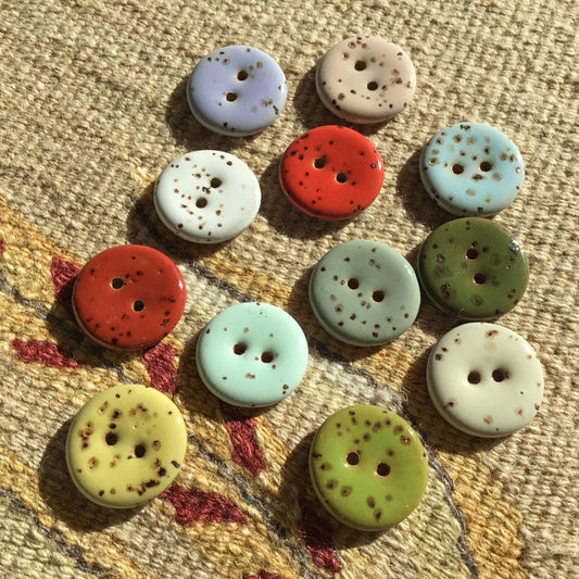 Stoneware Fleck Button  7/8"