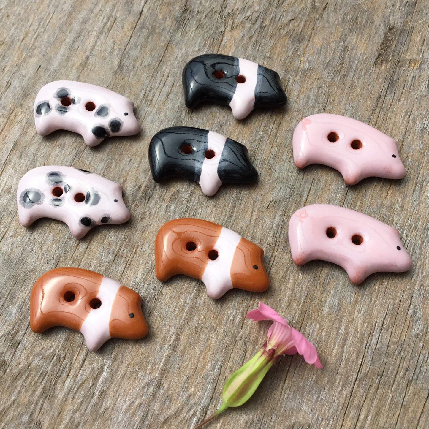 Little Pig Buttons  1/2" x 7/8"