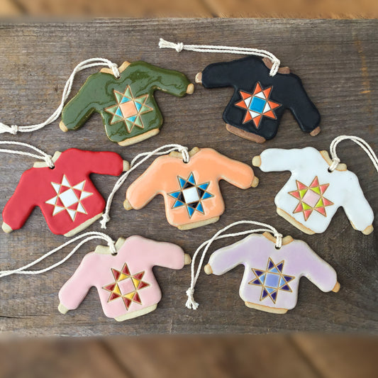 Stoneware Sweater Ornament ‘Ohio Star’