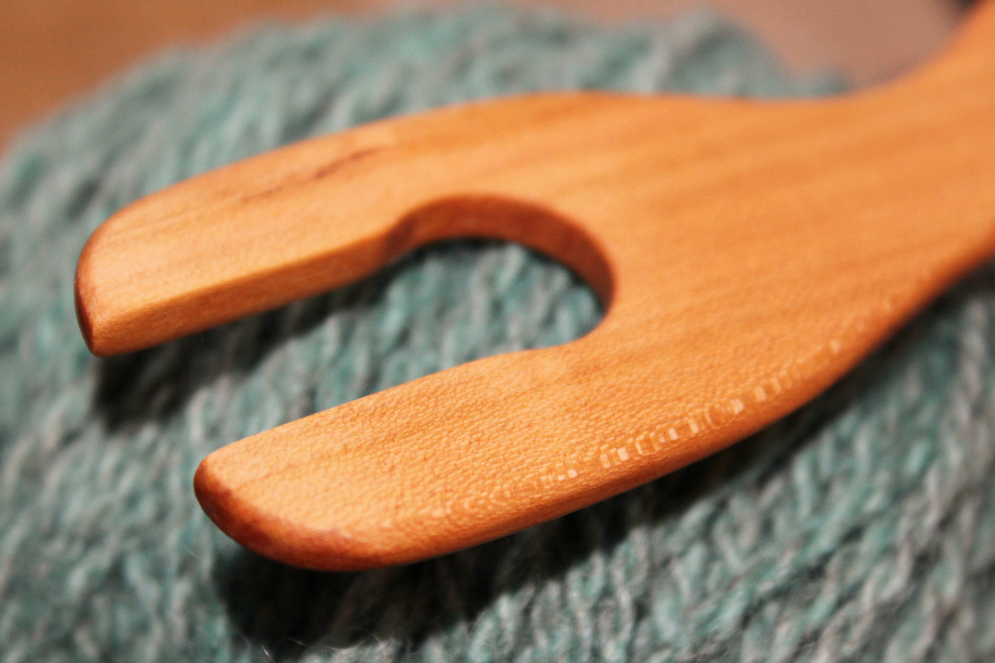 Craftsman Wavy Stick Shuttle - Solid Wood Pattern Shuttle